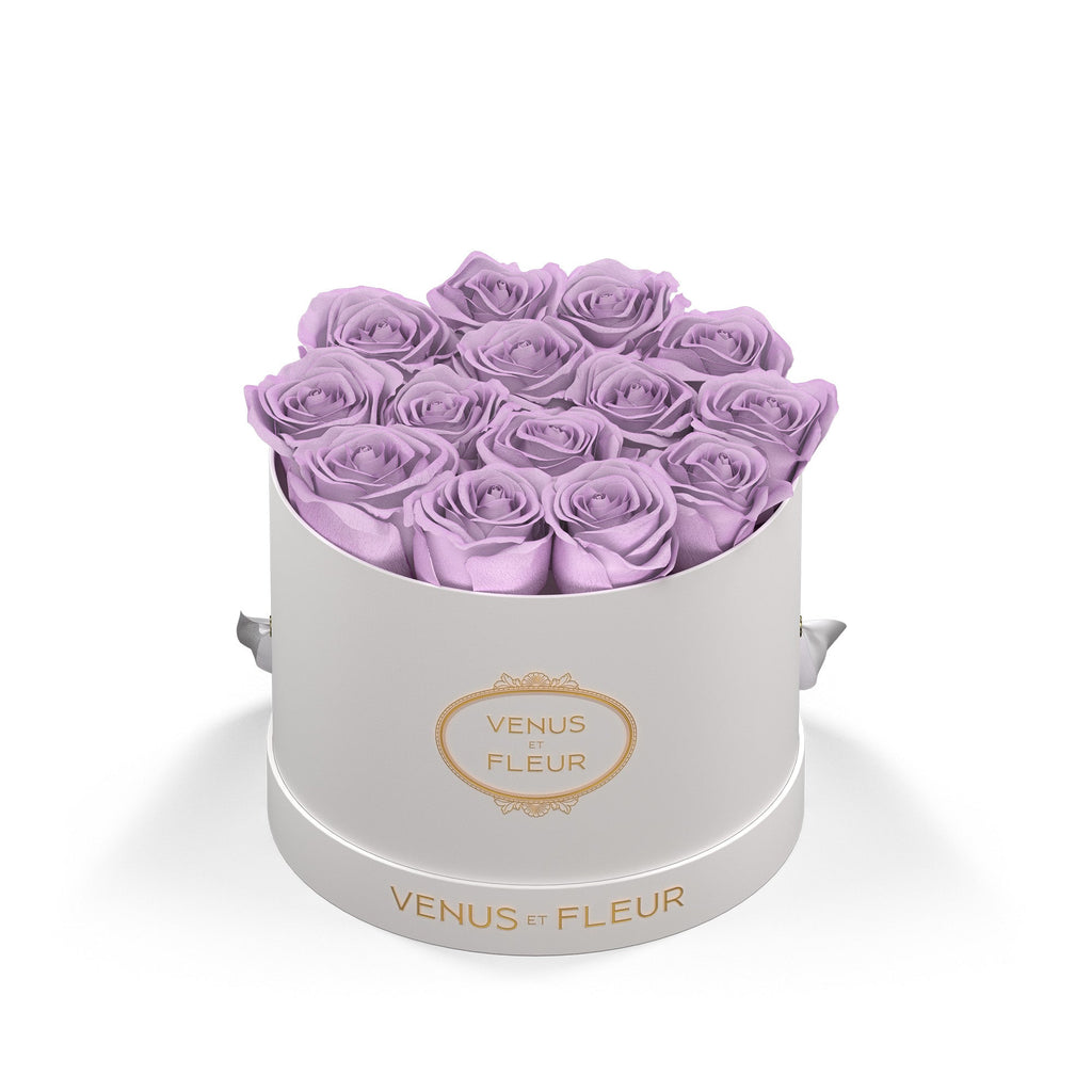 Small Round, White Classic, Dusty Lavender,  ~ 14 Roses, Venus et Fleur