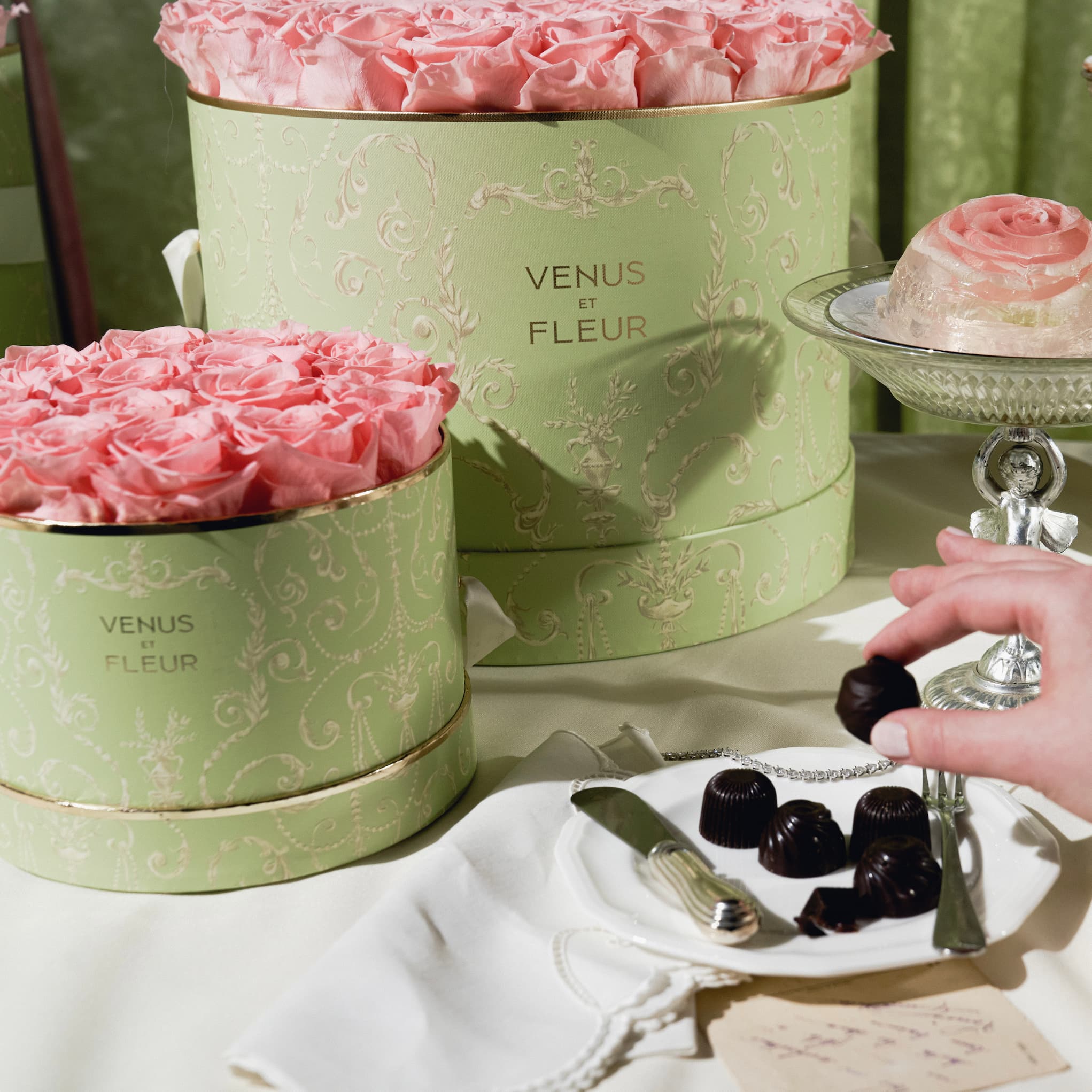 image-with-thumbnail description