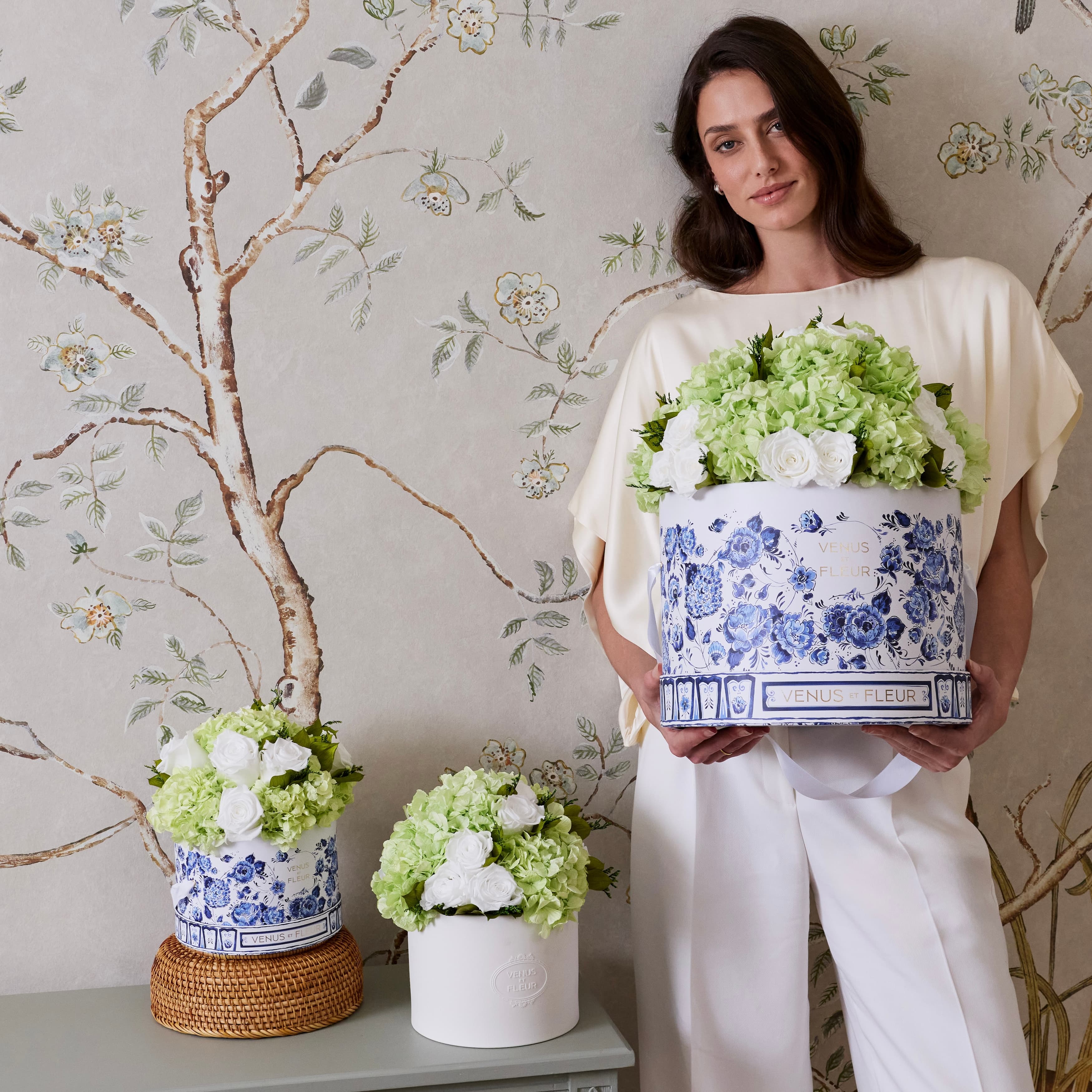 image-with-thumbnail hover image
description