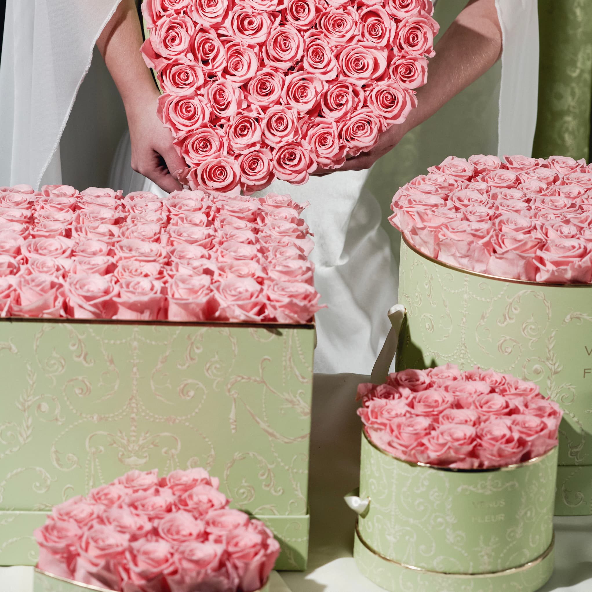 image-with-thumbnail hover image