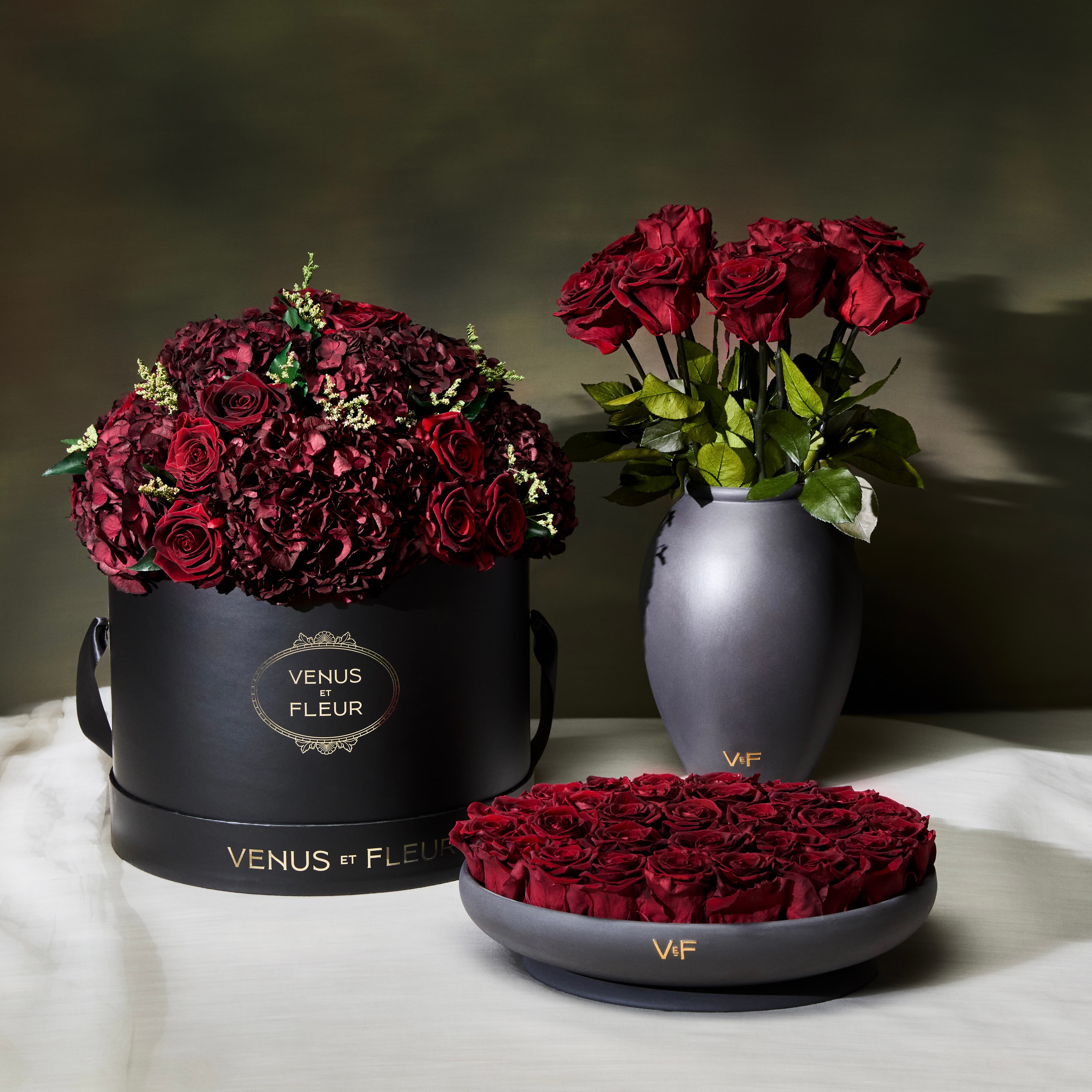 Large Round Box with Fall Eternal Hydrangeas | Venus et Fleur