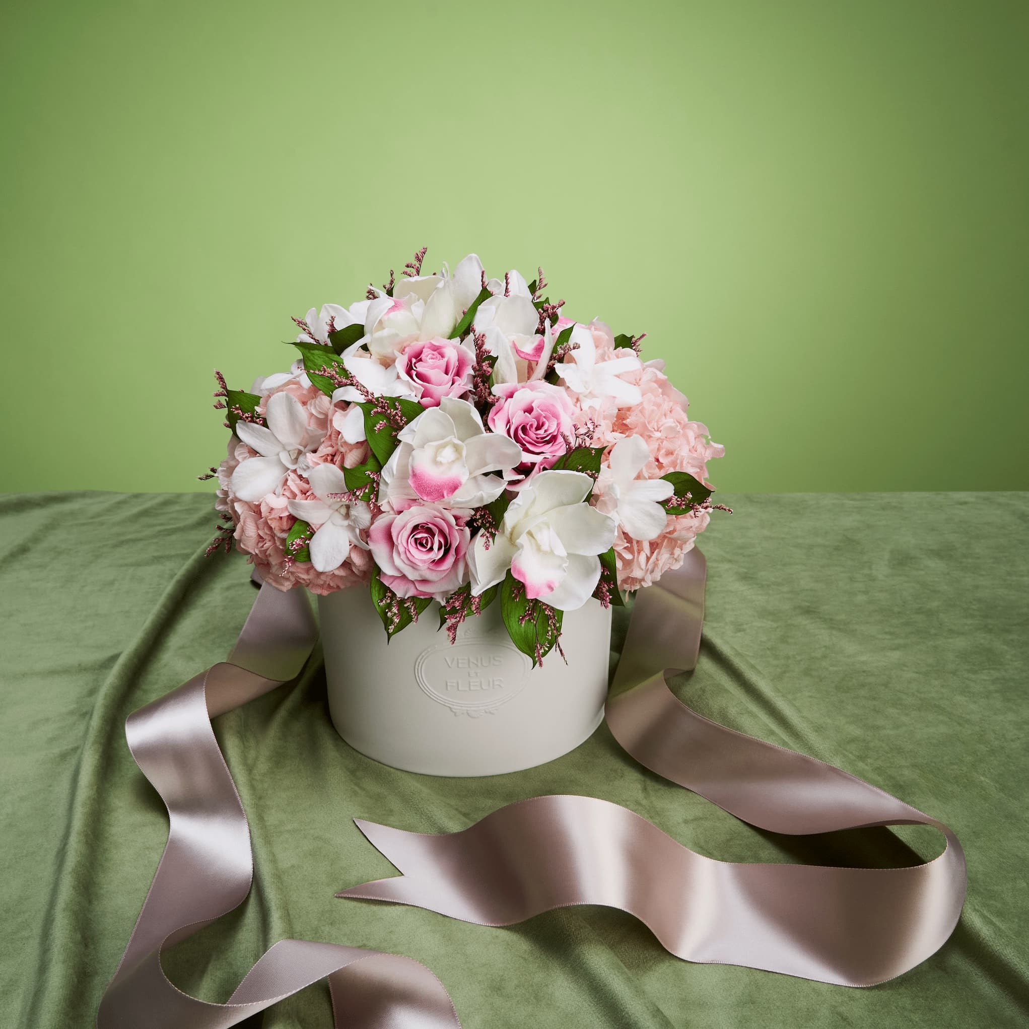 image-with-thumbnail hover image description