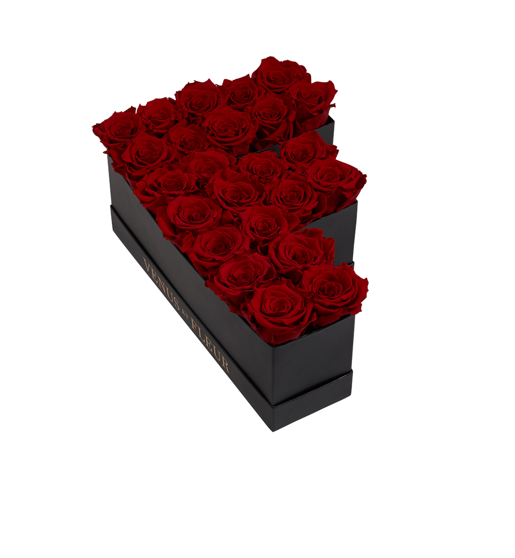 Floral Letter F in Flowers with Eternity Roses | Venus et Fleur