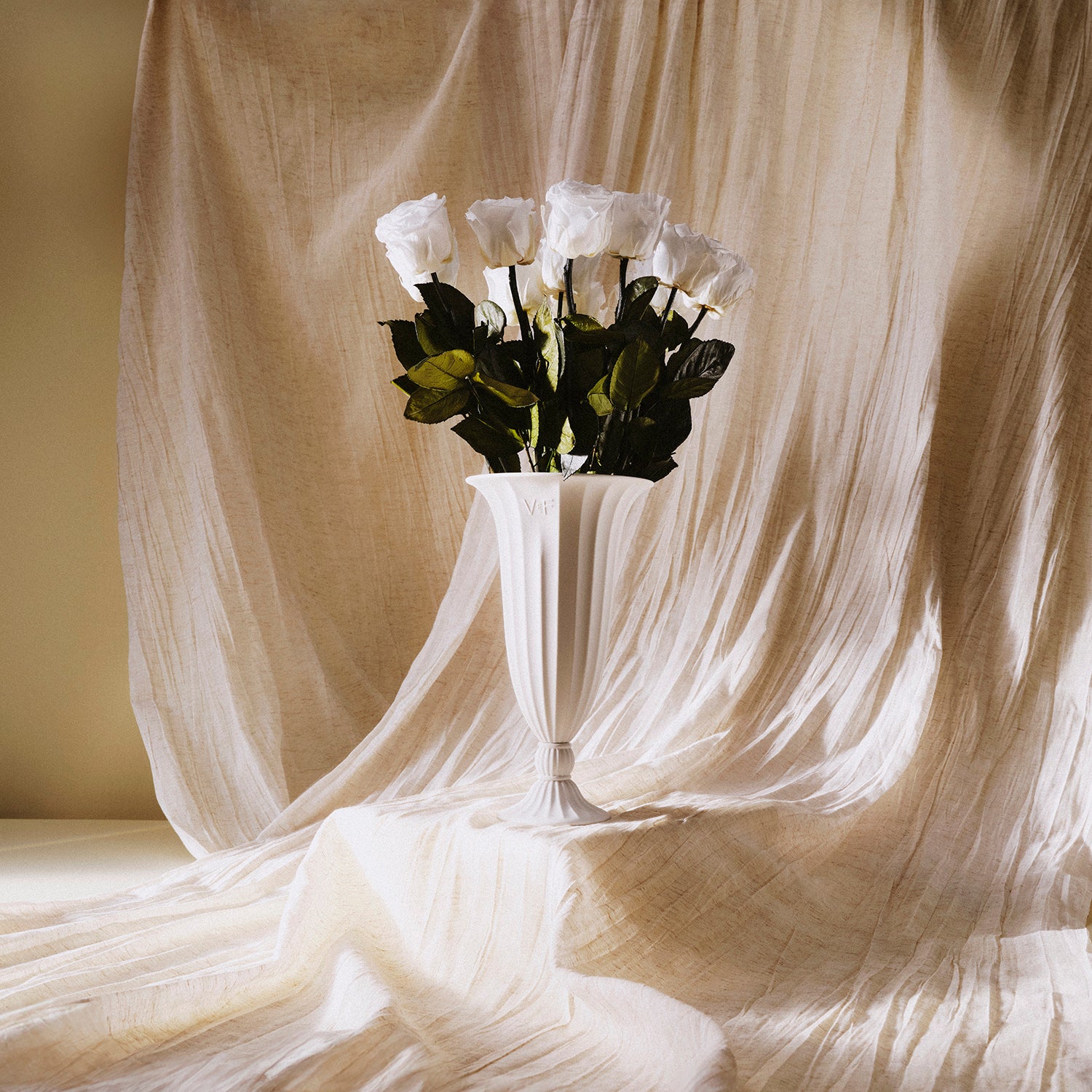 Aphrodite Porcelain Vase 4