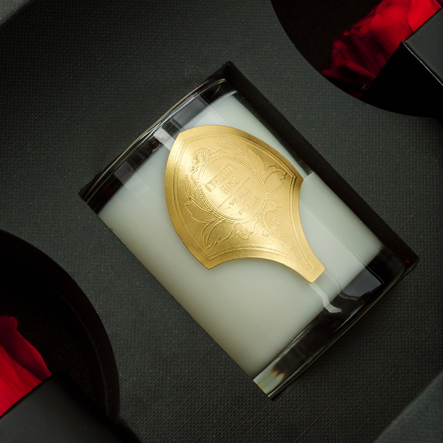 The Classic Black Bundle: Eternity Roses & Candle Set | Venus et Fleur