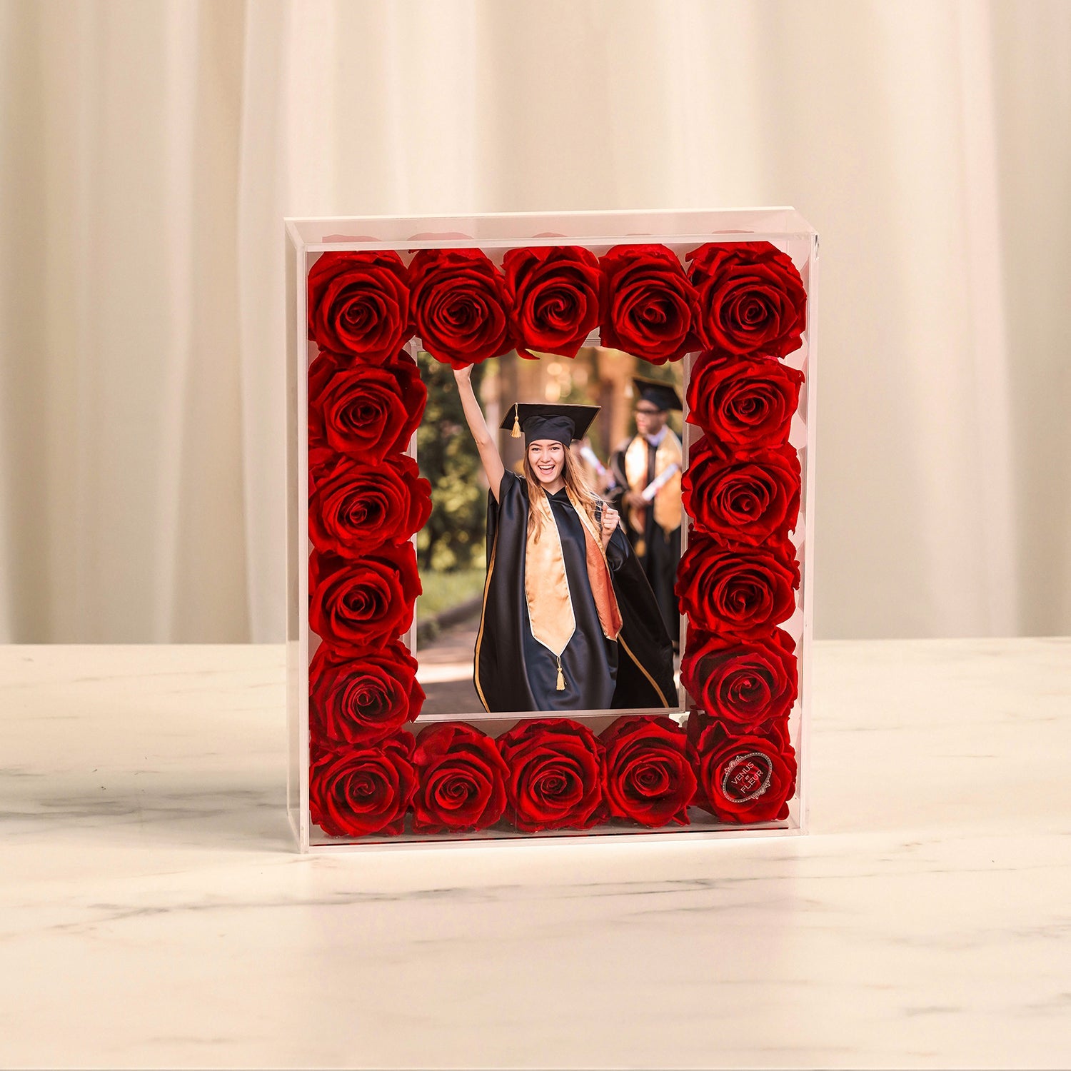The Fleur Frame with Eternity® Roses - Venus et Fleur®