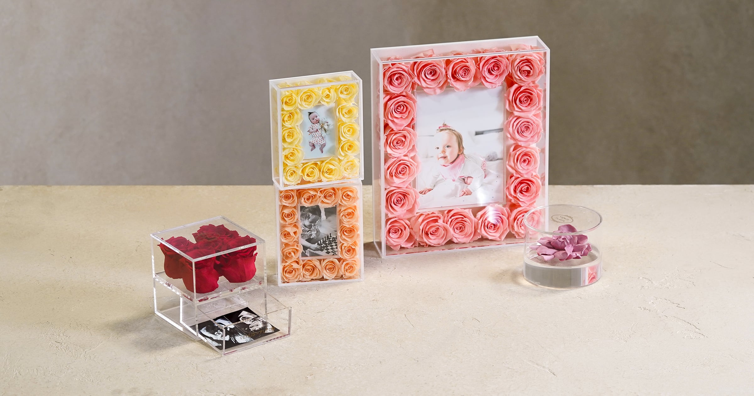 The Fleur Frame with Eternity® Roses - Venus et Fleur®