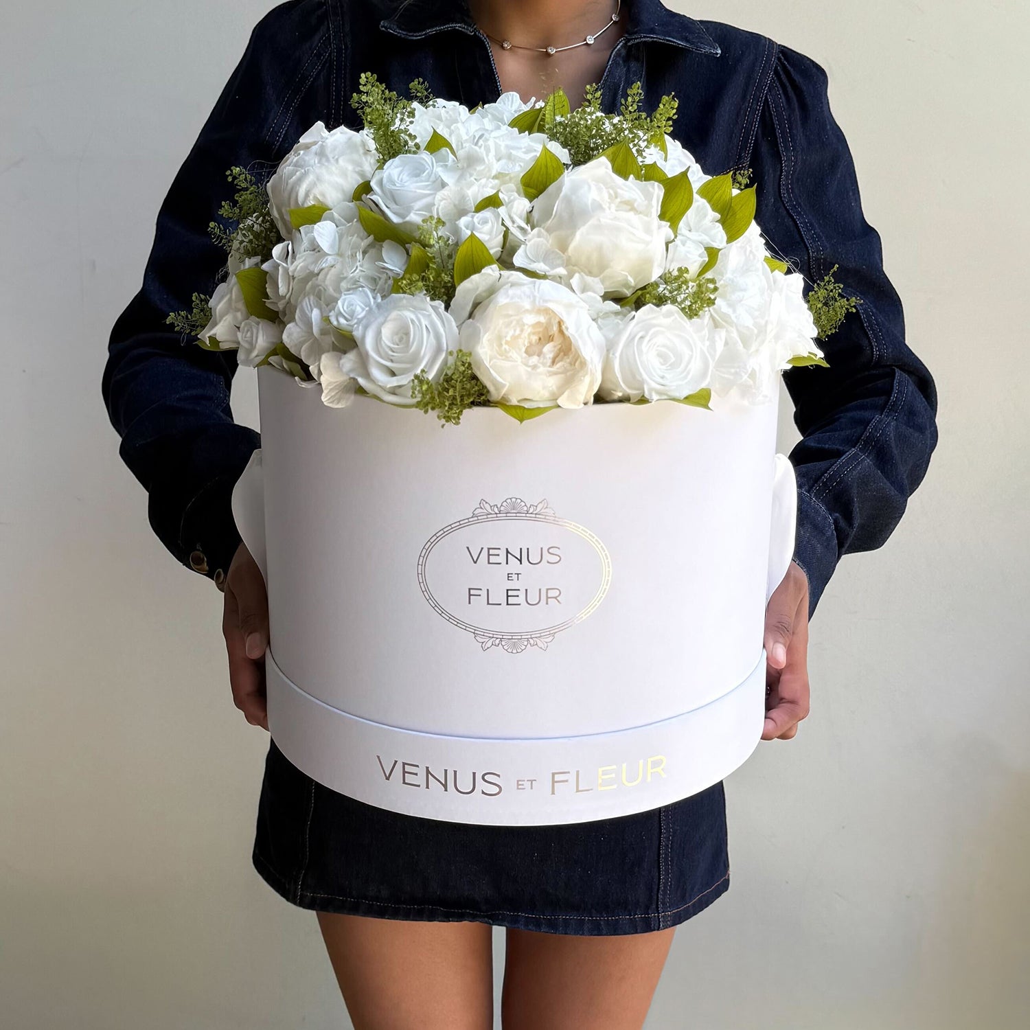 Large Round of Eternity® Roses & Hydrangeas | Venus et Fleur