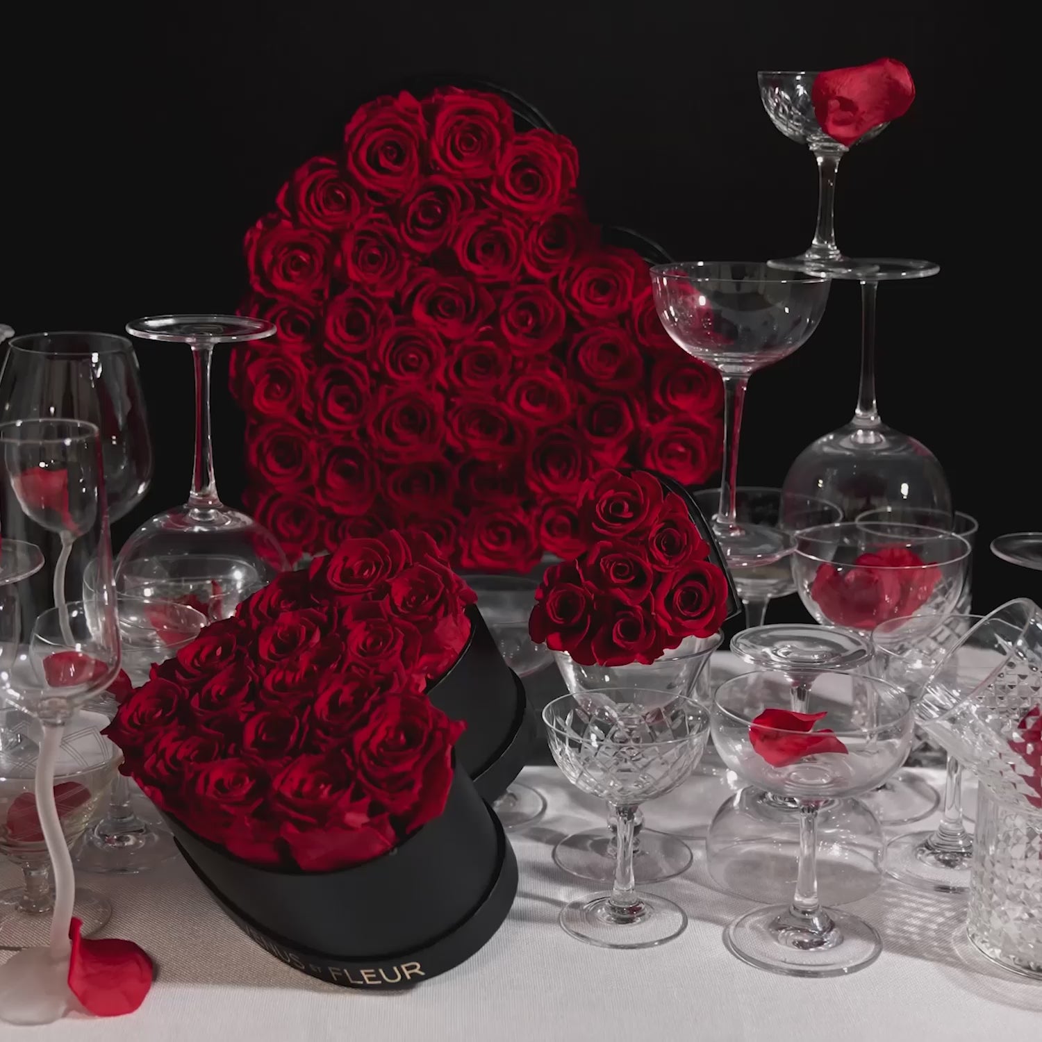 Le Plein Heart-Shaped Red Box | Eternity Roses | Venus et Fleur