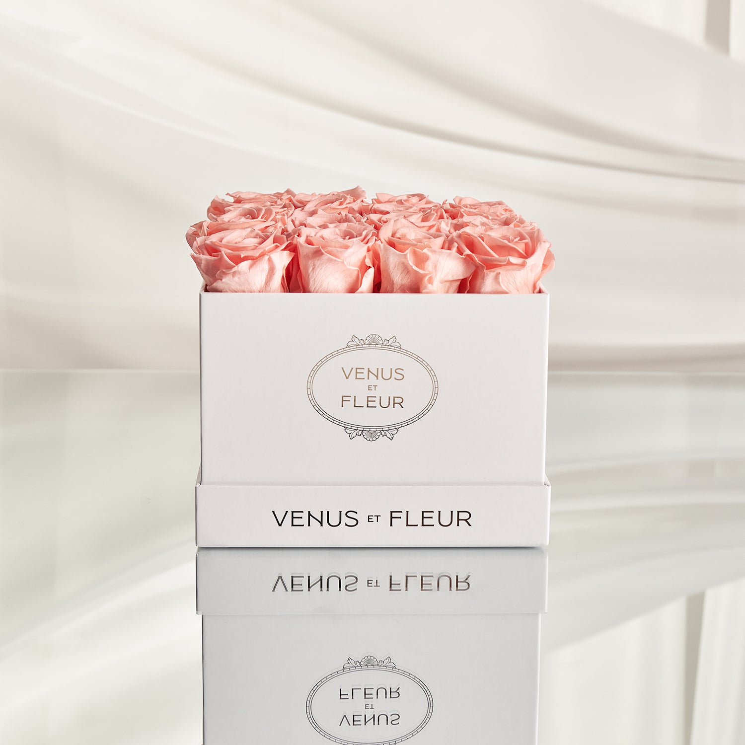 Luxury Eternity® Roses & Preserved Rose Bouquets | Venus et Fleur