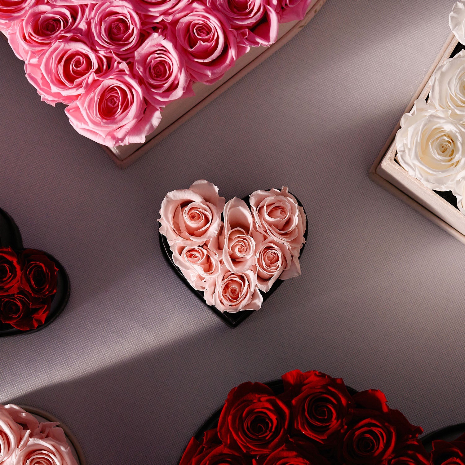 Petit Heart Black Box with Eternity Roses | Venus et Fleur