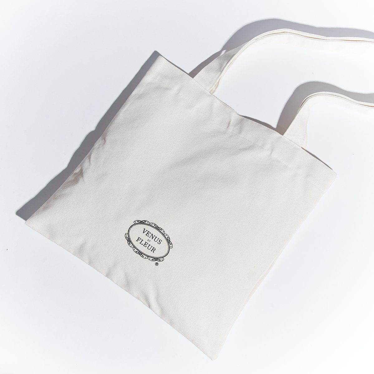 Venus et Fleur Gift Tote