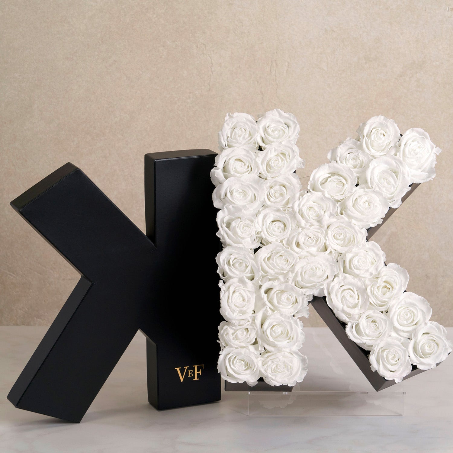 Floral Letter K in Flowers with Eternity Roses | Venus et Fleur