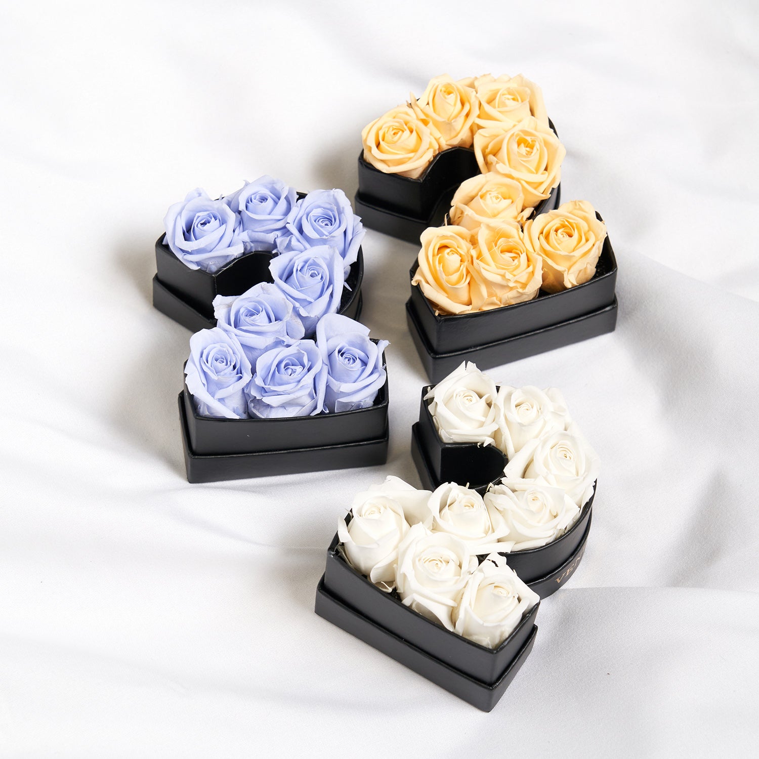 The Number Collection - Le Mini Number 7 with Eternity Roses