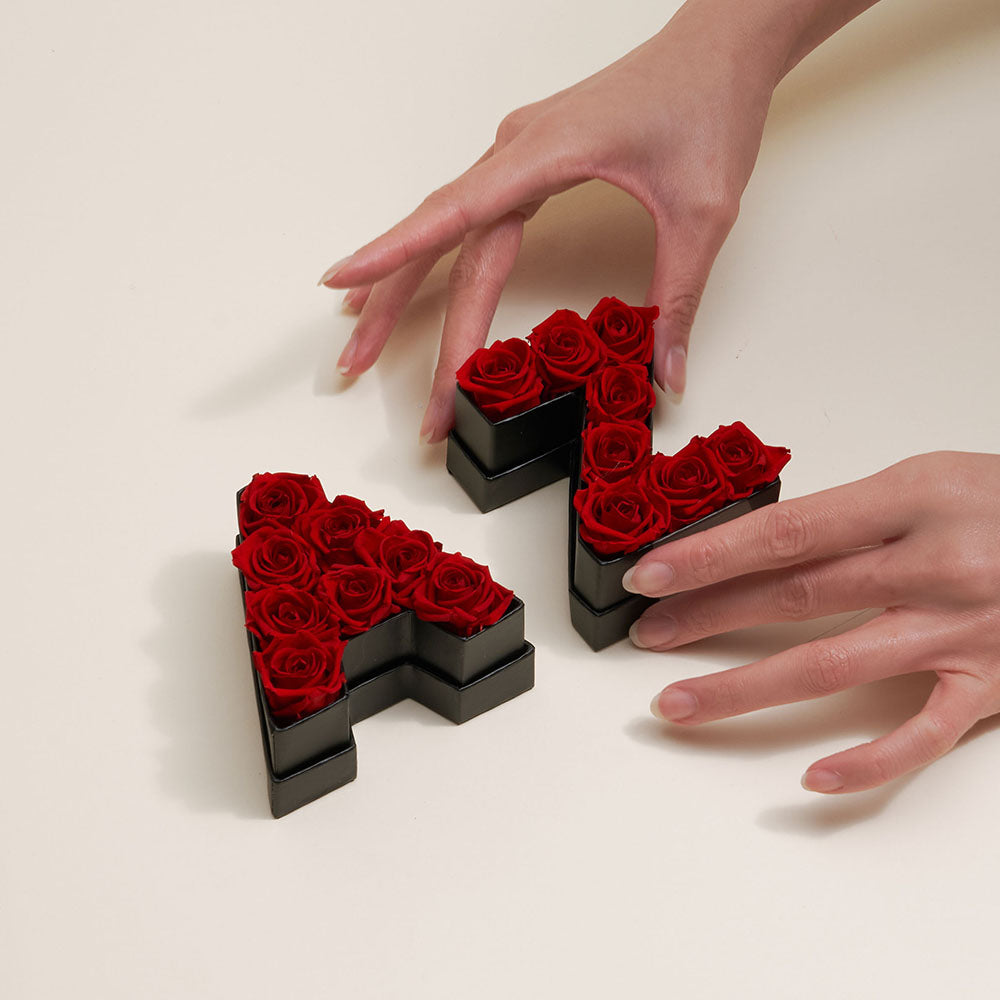 Mini Letter X in Flowers with Eternity Roses | Venus et Fleur