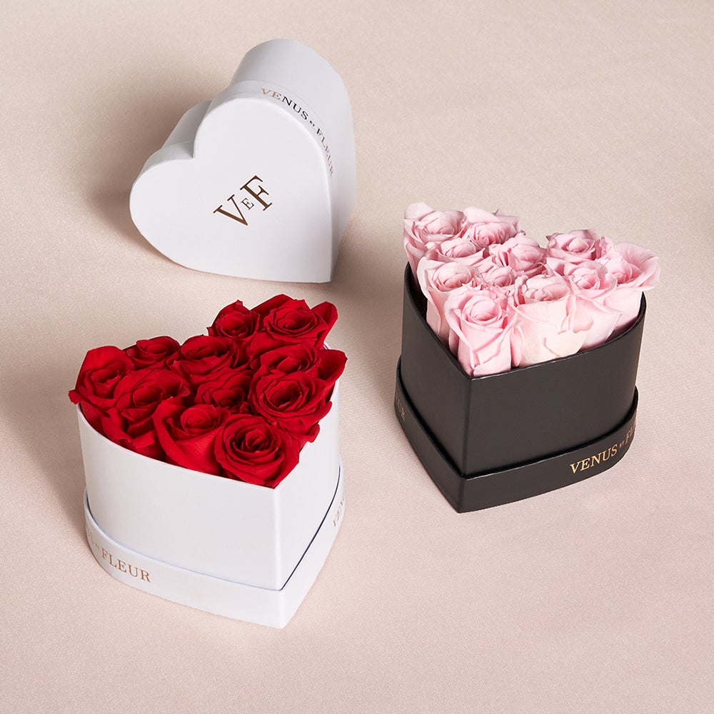 Luxury Black Hat Box with Eternity Flowers | Venus et Fleur