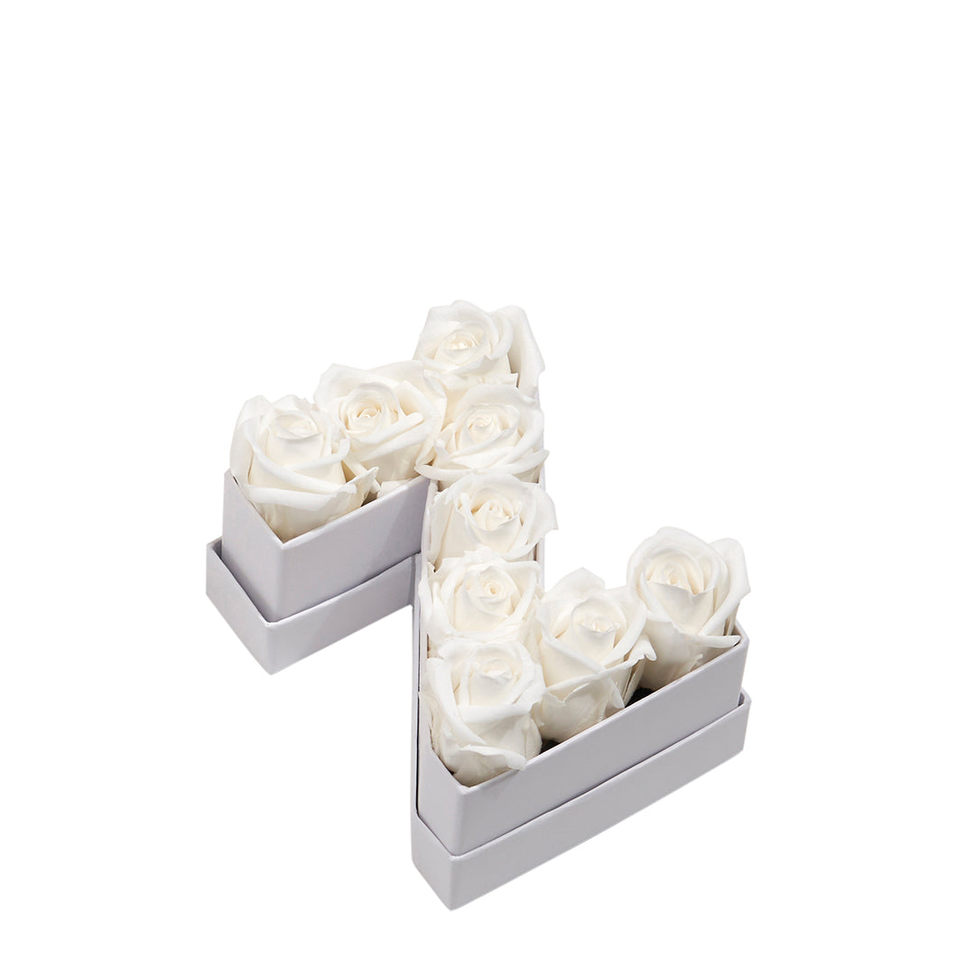 Mini Letter Z in Flowers with Eternity Roses | Venus et Fleur